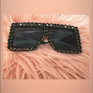 BLACKOUT SUNGLASSES